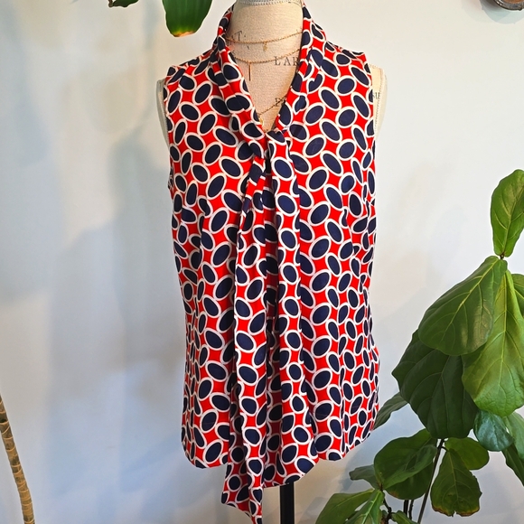 New York & company sleeveless blouse - Picture 3 of 9